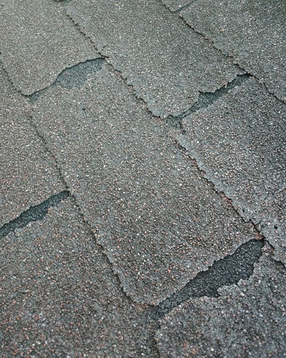 Asphalt shingles damage